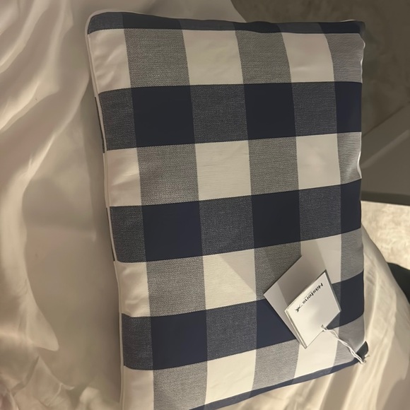 Hastens Bedding Nwt Hastens Travel Pillow Poshmark